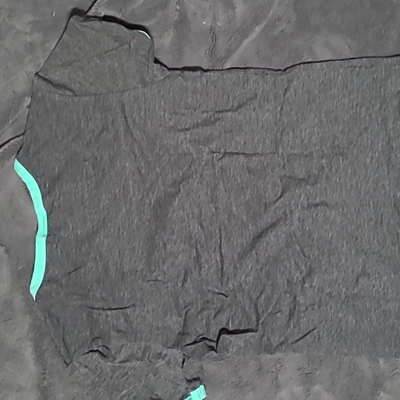 M Rue 21 T-shirt - Picture 2 of 2